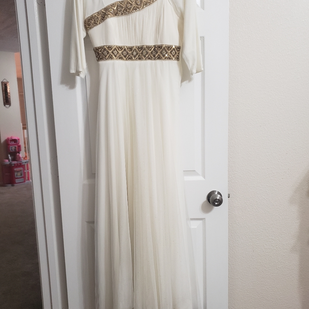 Prom, homecoming, bridesmaid dress, brand new, size M, price negotiable